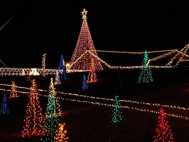 Light Displays Galore in Discover Downstate Illinois